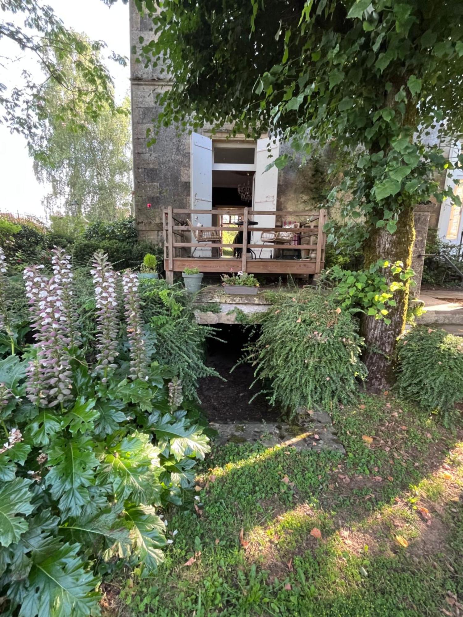 Bed and Breakfast Maison De Mags & Mags Lanouaille Zewnętrze zdjęcie